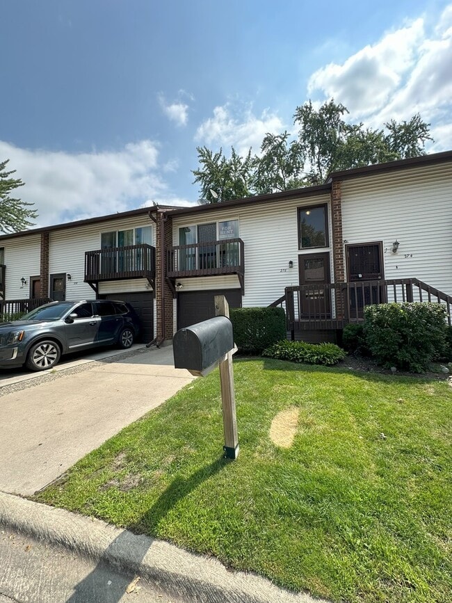 Building Photo - 276 Sioux Dr