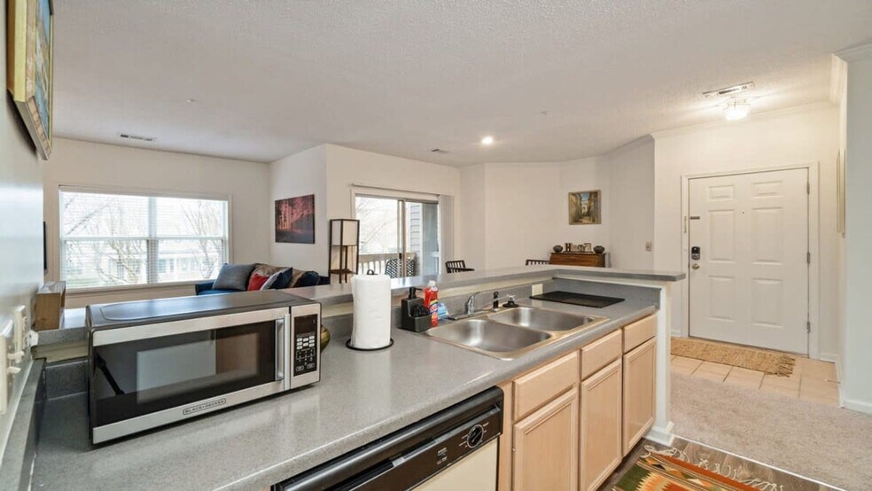Building Photo - 3218 Eastover Ridge Dr