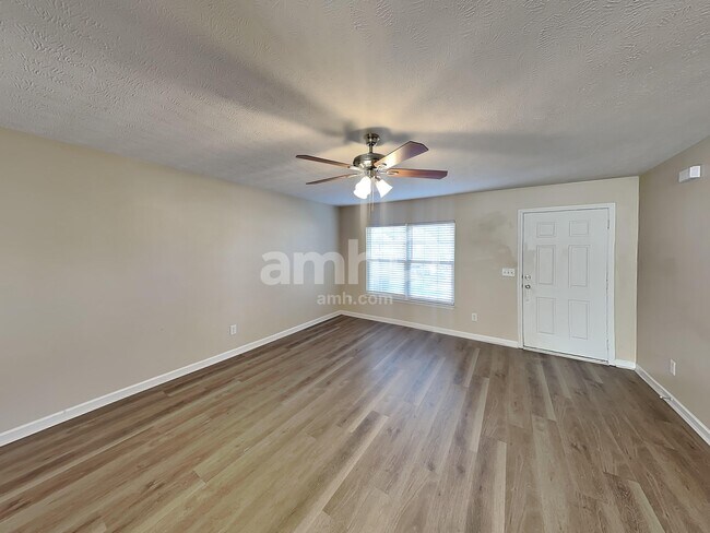 Building Photo - 3304 Monoco Dr