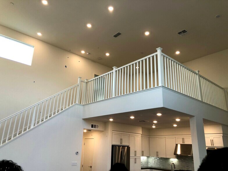 Building Photo - 45079 Insight St