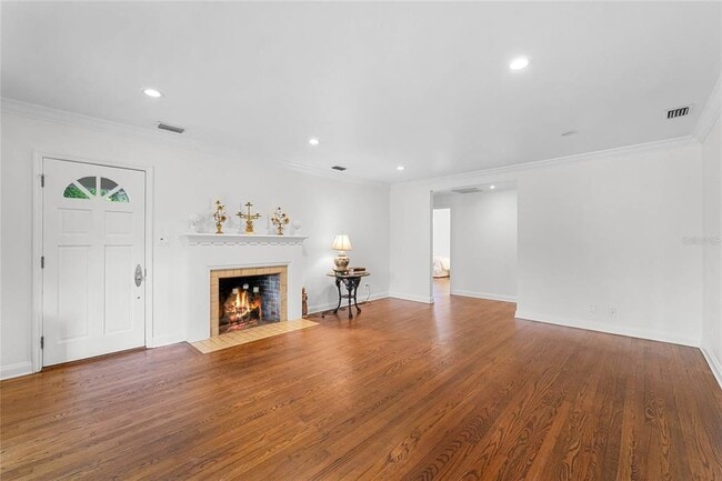 Building Photo - 220 Overlook Rd