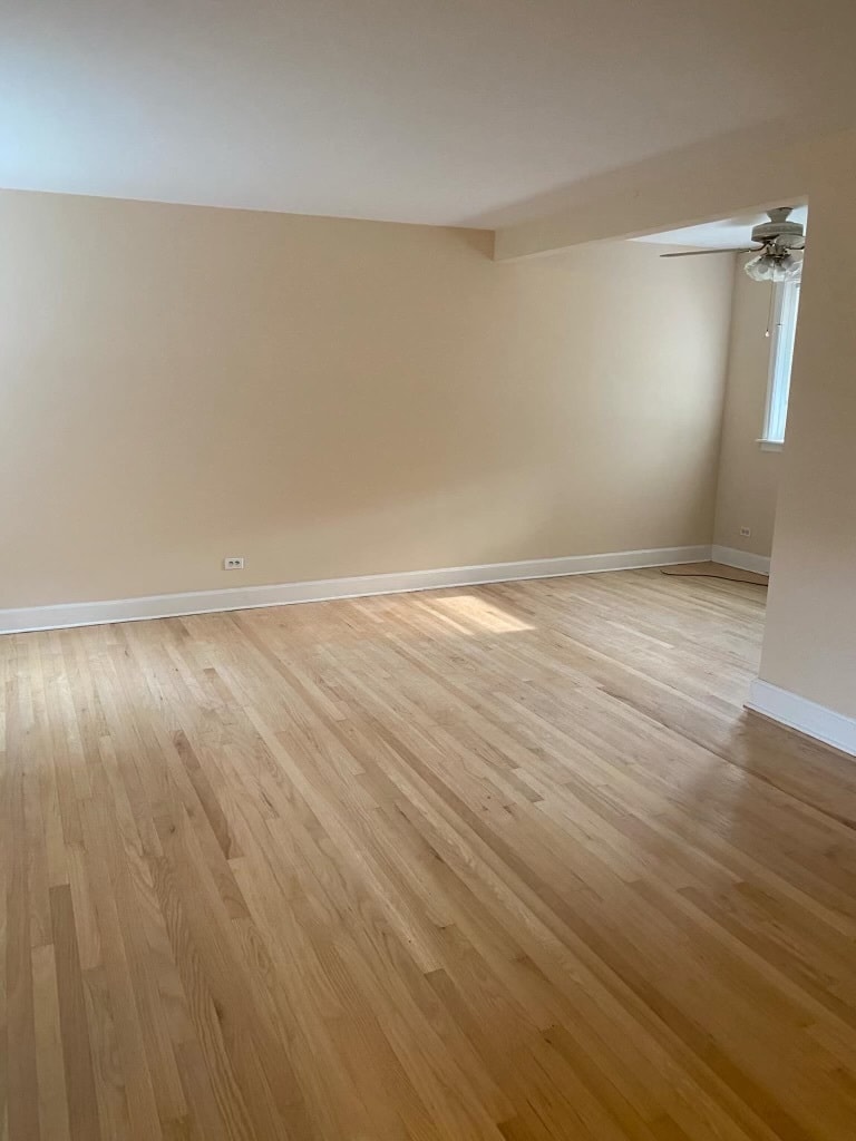 Dining area pic.2 - 7230 N Claremont Ave