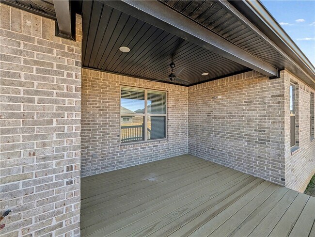 Building Photo - 7842 Scenic Vly Ave