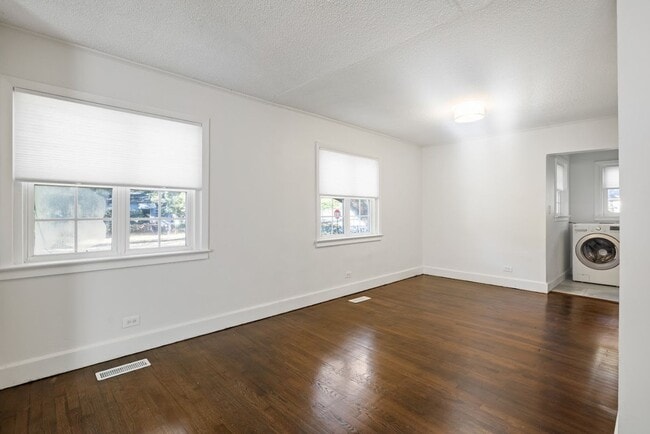 Building Photo - 2679 Olympia St