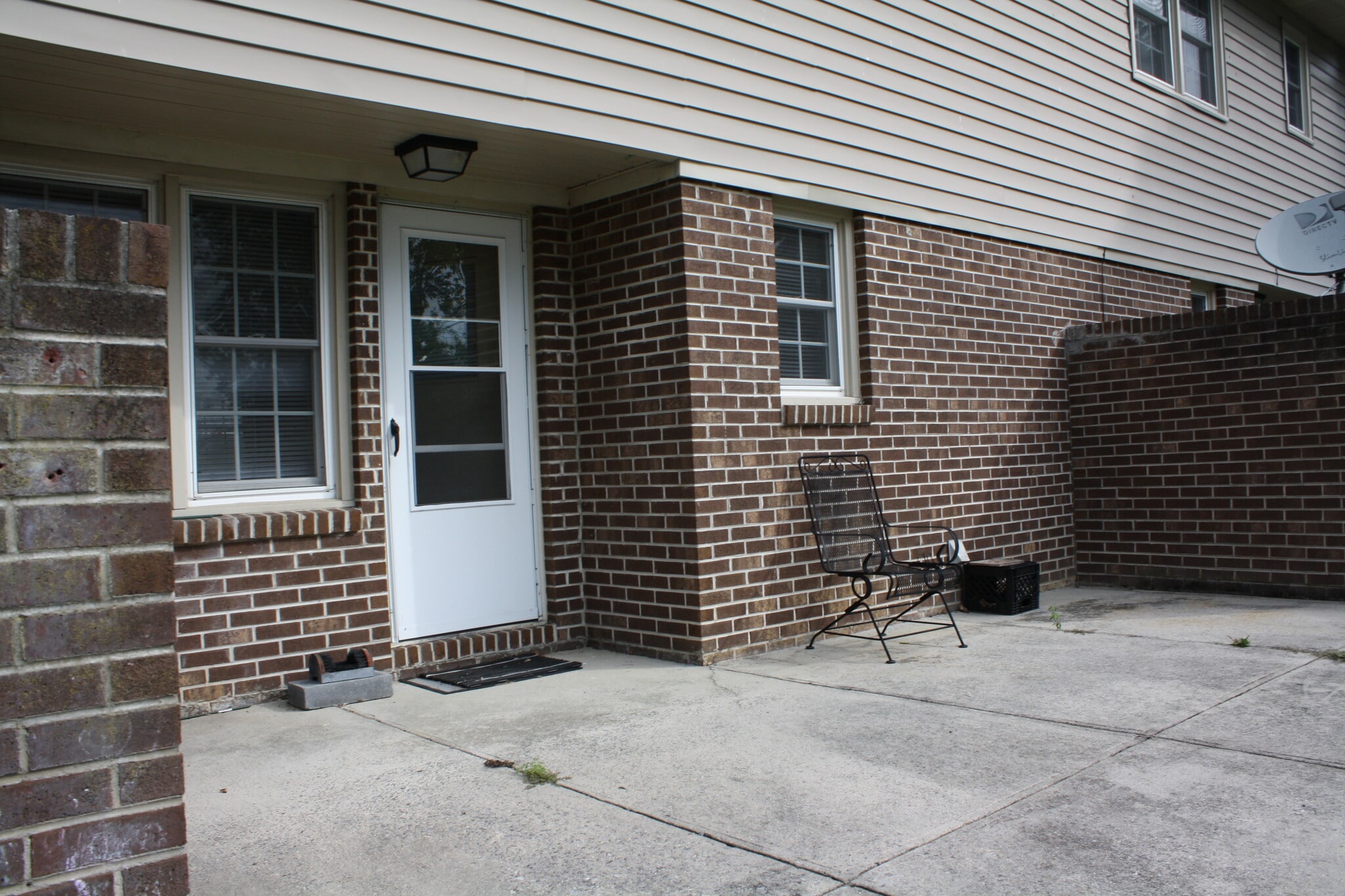 Rear Patio - 505 E Spiller St