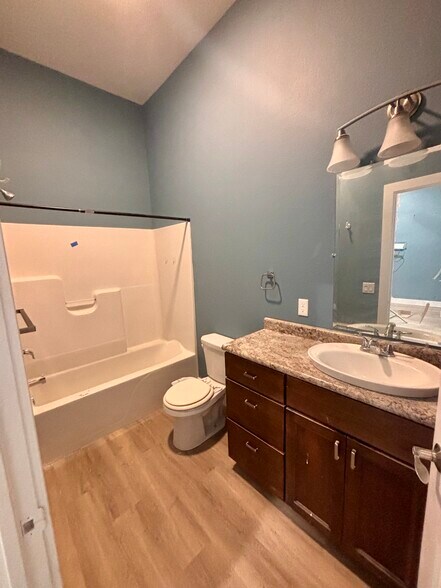 Building Photo - 315 E Main St