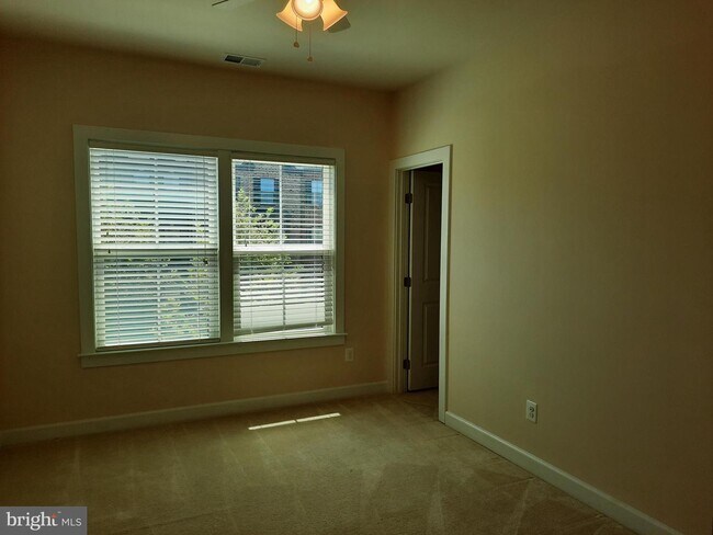 Building Photo - 22427 Philanthropic Dr