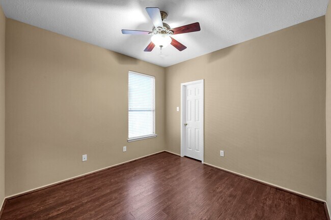 Building Photo - 952 Crannog Way