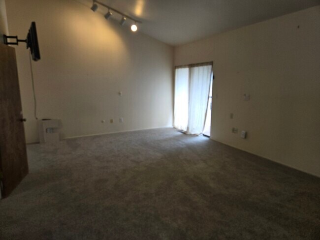 Building Photo - 6136 Palomino Ct