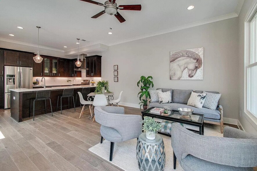 Building Photo - 552 Acklen Park Dr