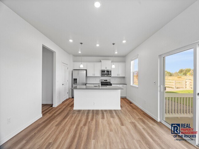 Building Photo - 4 Bed 2.5 Bath Newer Build in Berthoud!