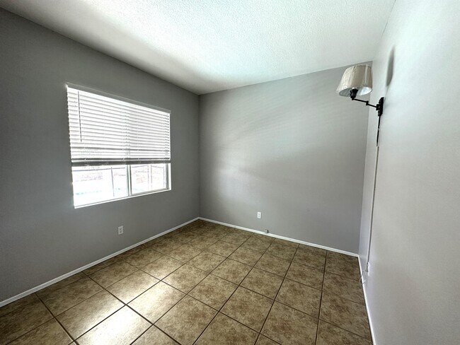 Building Photo - 43435 Tylman St