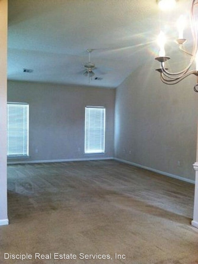 Building Photo - 3 br, 2 bath House - 499 Ivey Street