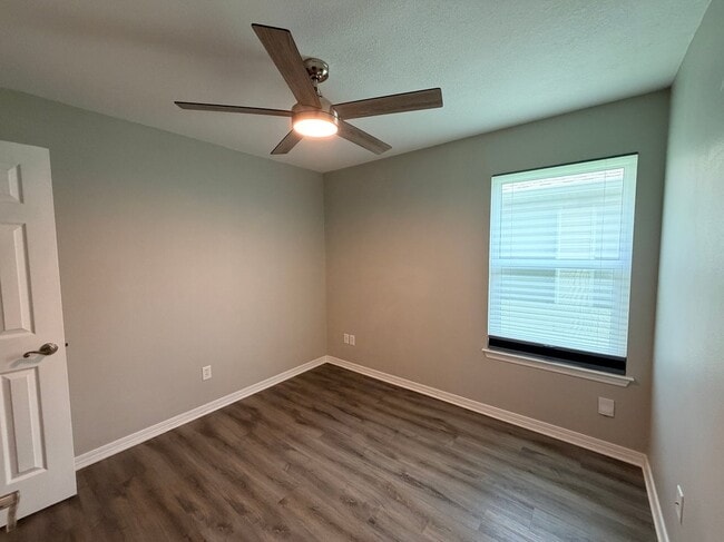 Building Photo - 7738 Lola Cir