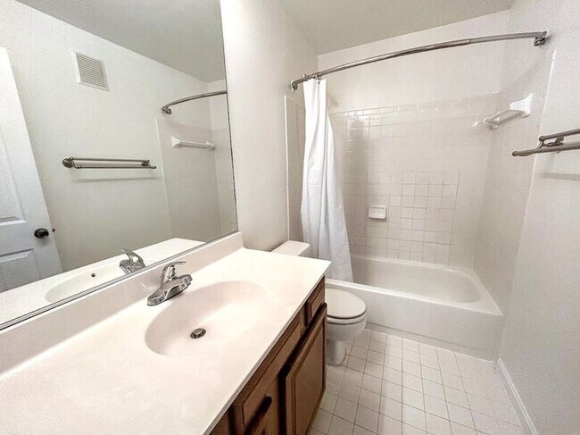 Building Photo - 3704 Thomasson Crossing Dr