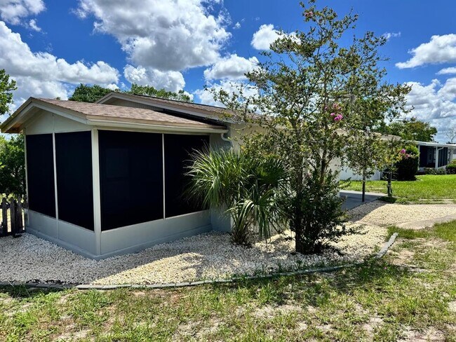 Building Photo - 7103 Fireside St