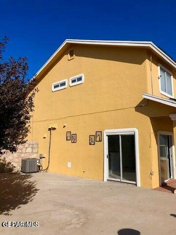 Building Photo - 13700 Paseo Rico Cir