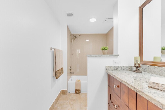 Building Photo - 1256 S Military Trail