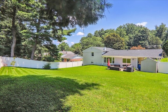 Building Photo - COMING SOON - Fresh and Updated - 4Bed/3Bath Split Level  w/ spacious yard