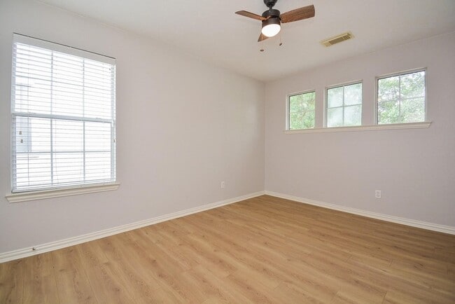 Building Photo - 4007 Gazebo Ln