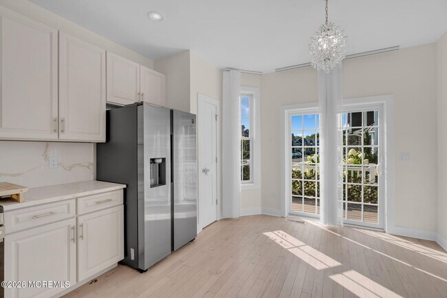 Building Photo - 17 Kitchen Ave