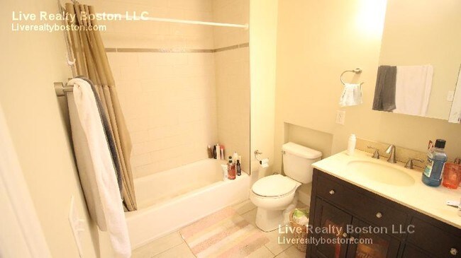 Building Photo - 141 Brighton Ave