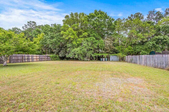 Building Photo - 10601 Silver Creek Dr