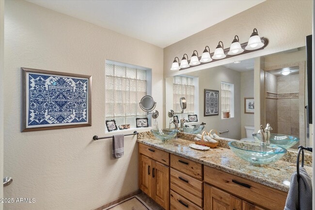 Building Photo - 25409 N Quail Haven Dr