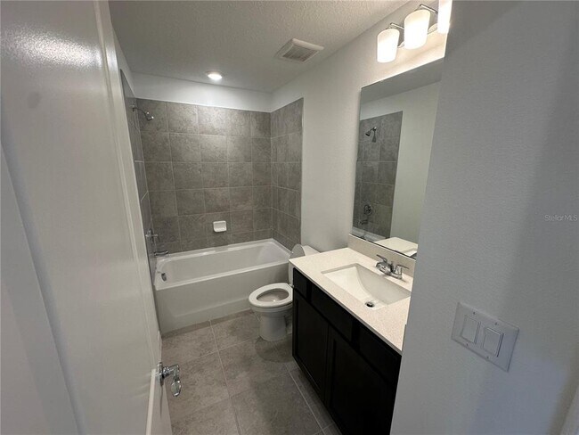 Building Photo - 4620 ORCHARD VIEW Aly