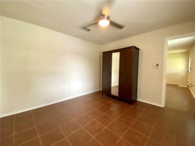Building Photo - 5413 Manor Rd