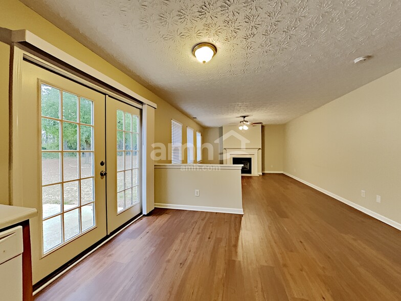 Building Photo - 6252 Whitetail Ct NW