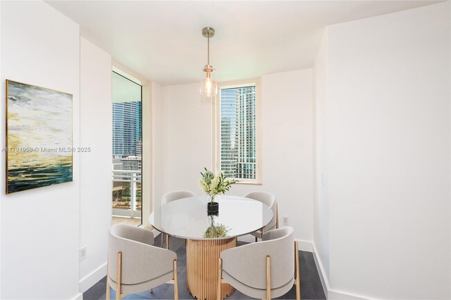 Building Photo - 901 Brickell Key Blvd