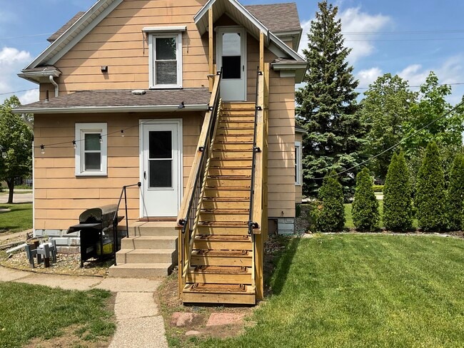Building Photo - 3872 30th St SW
