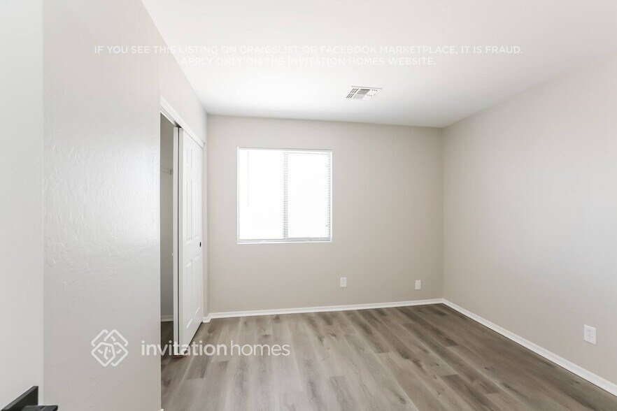 Building Photo - 3134 W Wayland Dr