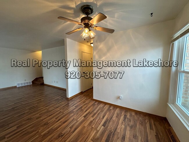 Building Photo - 3 Bedroom Condo | Great Location!