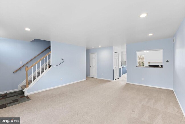 Building Photo - 219 Liberty Dr