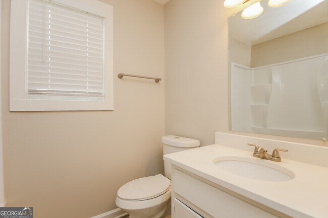 Building Photo - 46 Cathie Dr