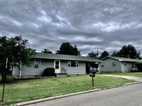 Building Photo - 604 Kaw St