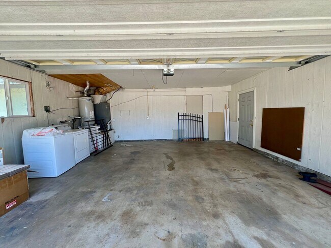Building Photo - 16544 San Jacinto Ave