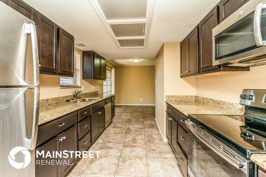 Building Photo - 4622 Burdock Dr