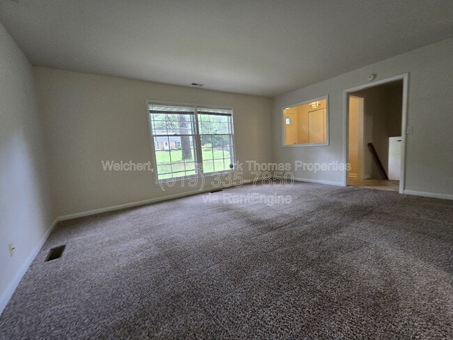 Building Photo - 119 Monterey Ln