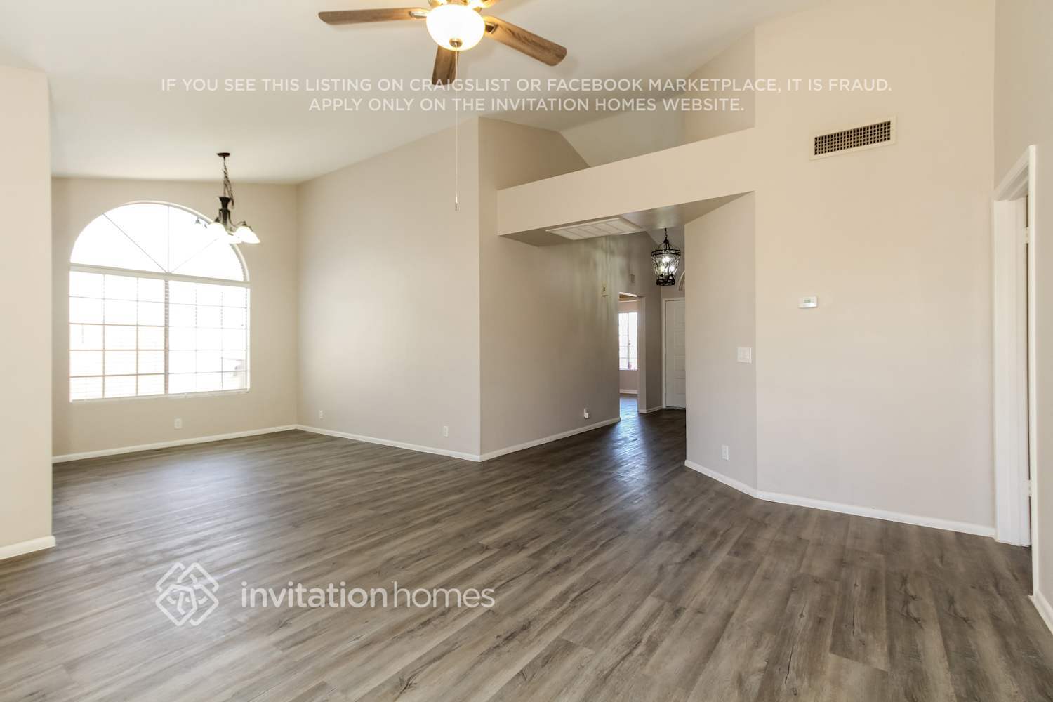 Building Photo - 11018 N 60th Dr