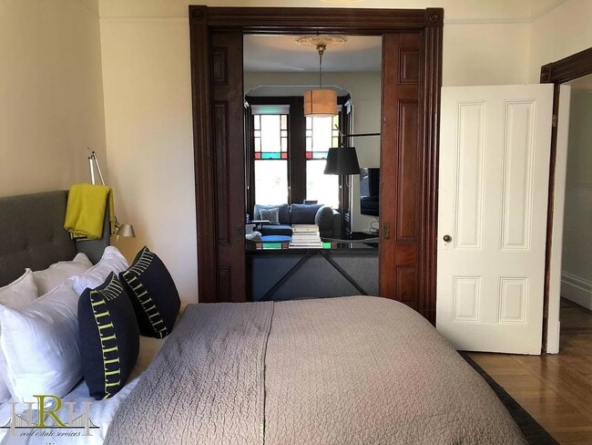 Building Photo - Location!! Charming 3 BR | 1.5 BA in the H...