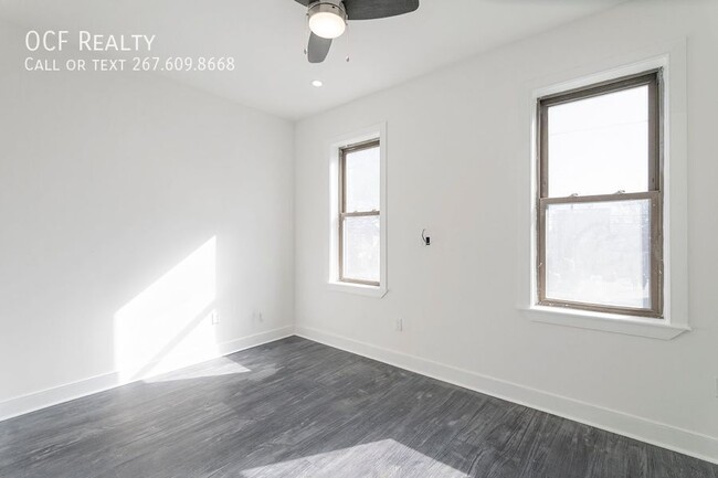 Building Photo - Point Breeze Two Bedroom Apartment