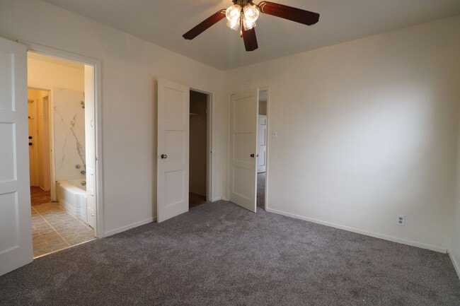 Building Photo - Cute Northwest Home