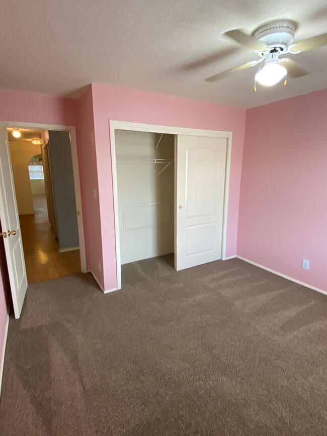 Building Photo - Rio Rancho 4/bd 2/ba 3/CG Views