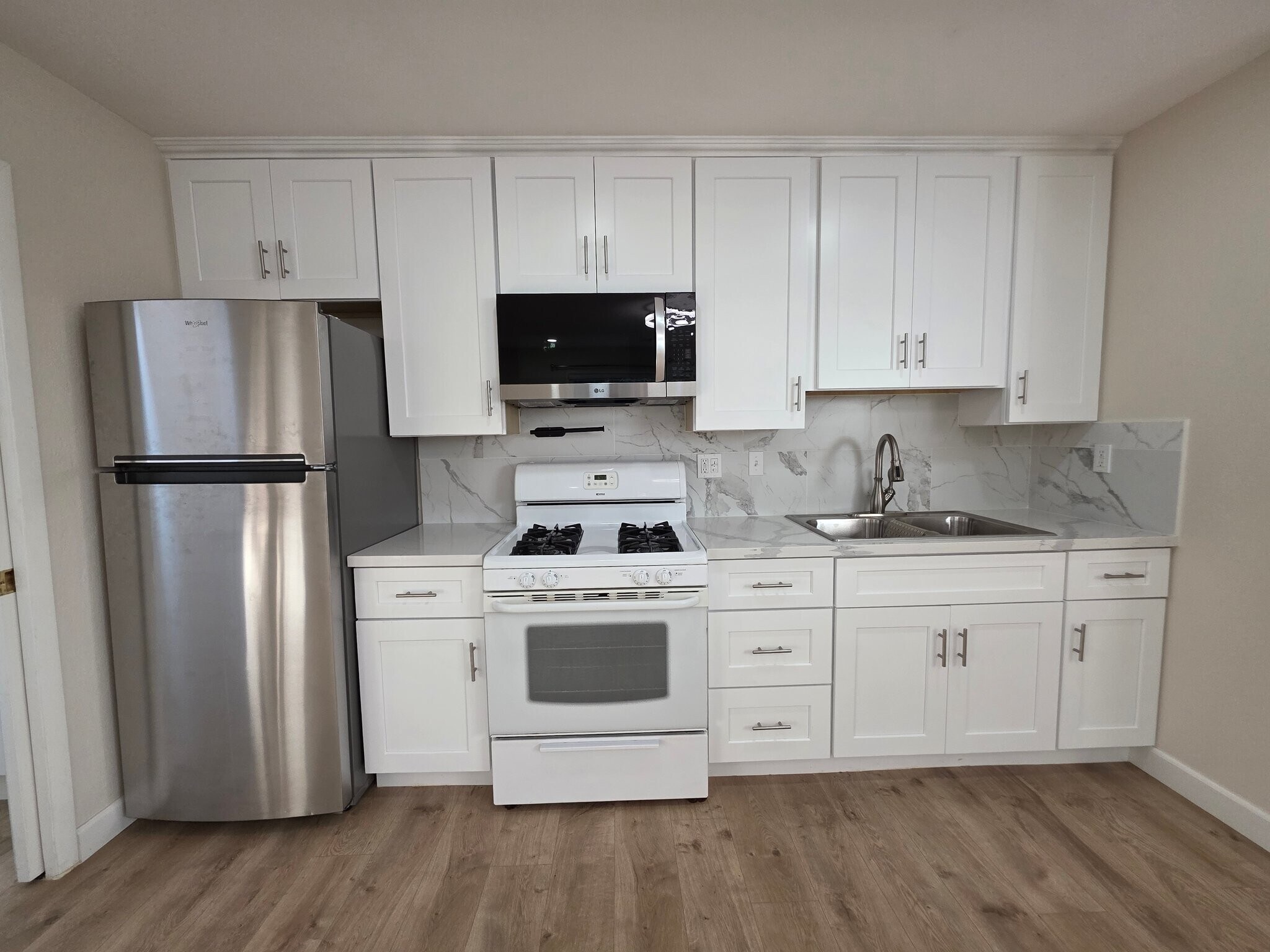 Building Photo - 24542 San Marcos Dr