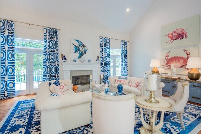 Building Photo - 6 Old School House Ln