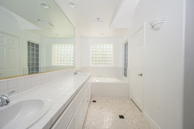 Building Photo - 2243 Martin