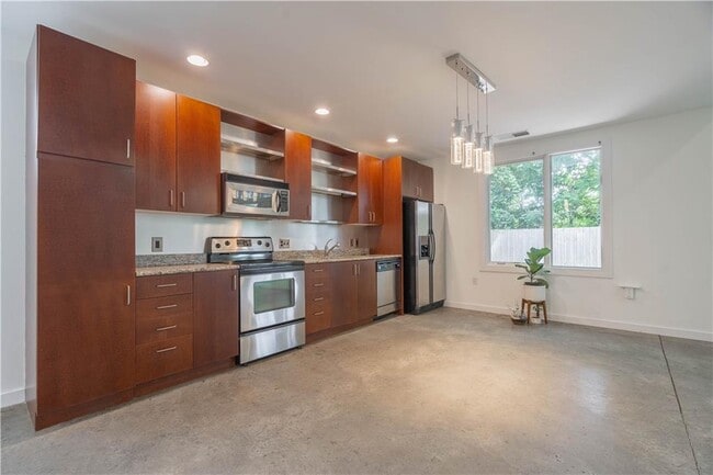 Building Photo - 1338 Rietveld Row NW